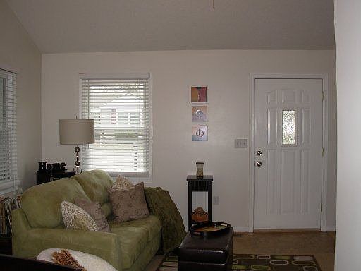 3rd image of 409 Douglas Ave