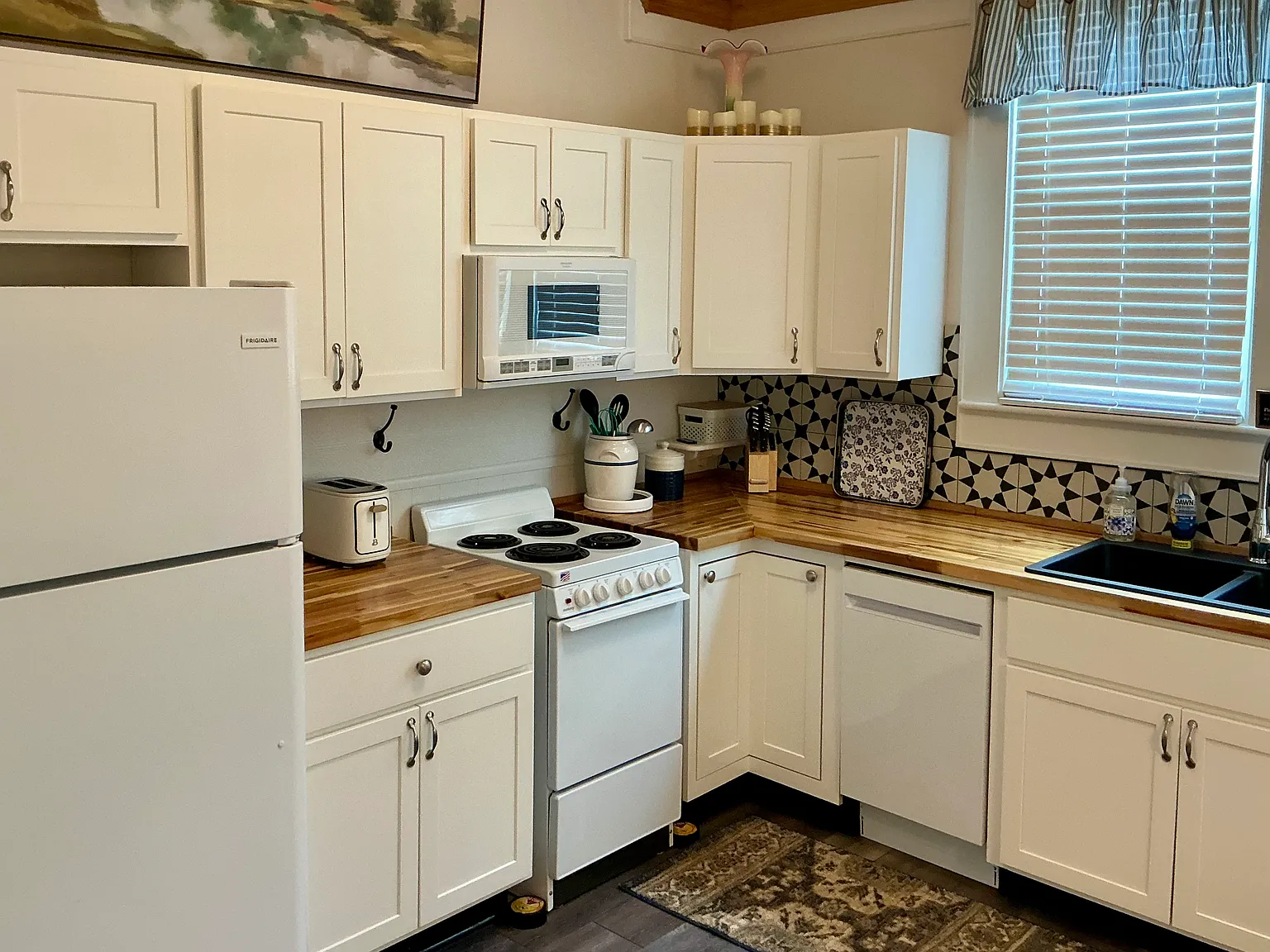 1 bed, 700 sqft, $1,500 — Photo 4