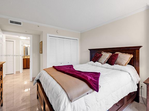5th image of 2951 S Bayshore Dr #510