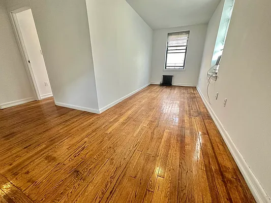 Rented by J PRESTON AND ASSOCIATES INC | media 9