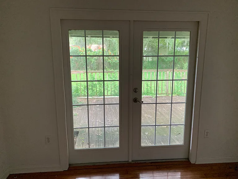 1408 Vassar St — Photo 8