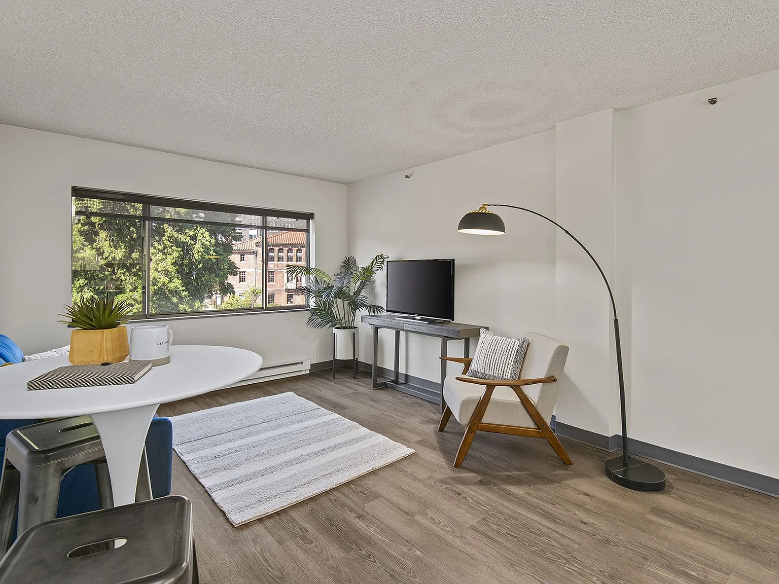 The Orion Apartments — Photo 3