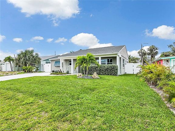 2nd image of 195 Hibiscus DR