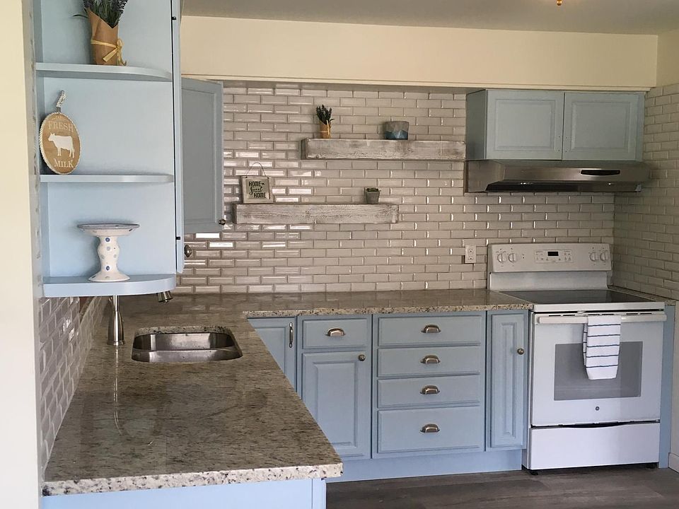 Fully updated kitchen