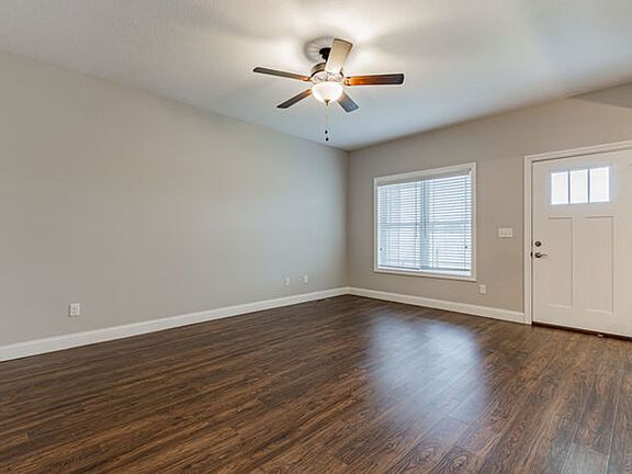 4th image of 901 Cates Dr #901B