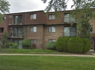 3746 Salem Walk #A1 & A2, Northbrook, IL 60062