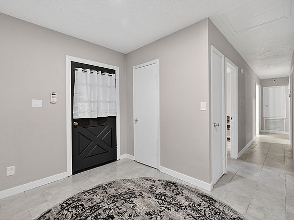 4th image of 1941 Brown Rd