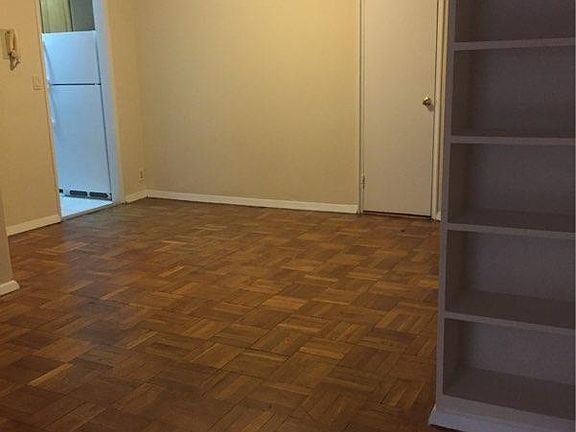 4th image of 225 E 46th St APT 6C
