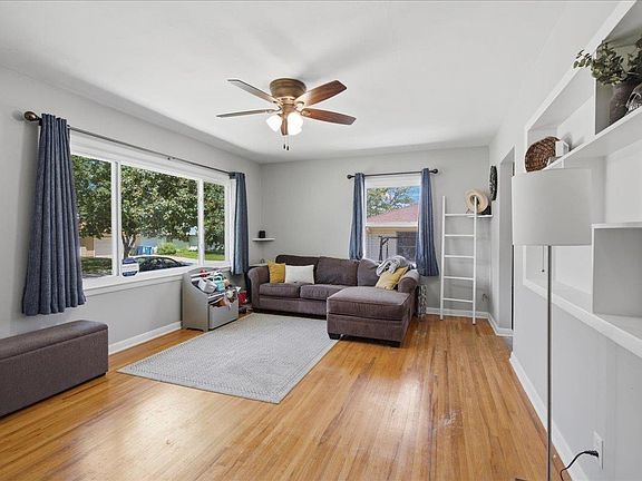 5th image of 1223 Maxine Ave