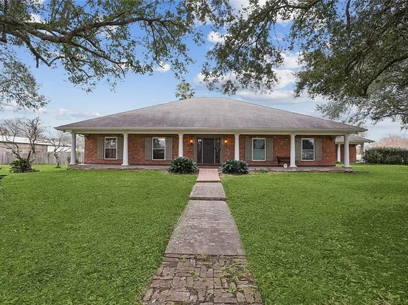 110 Noble Dr, Belle Chasse, LA 70037