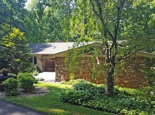 83 Robin Rd, Brevard, NC 28712