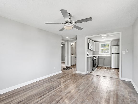 4th image of 2229 Tennessee Avenue1/2