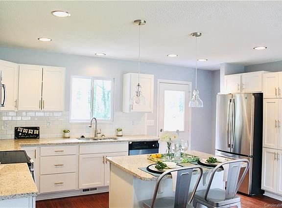 4th image of 4139 Foxford Pl