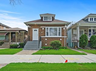 10443 S Bensley Ave, Chicago, IL