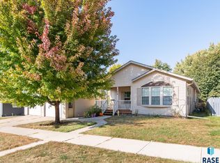 104 2nd St E, Jasper, MN 56144