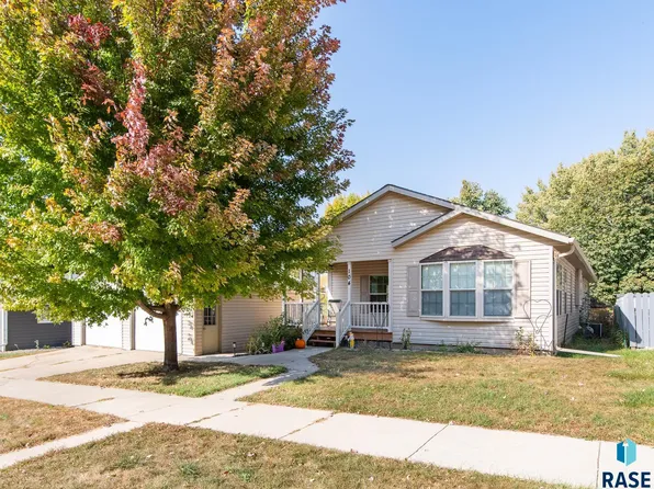 104 2nd St E, Jasper, MN 56144