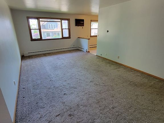 5th image of 319 E Harris St #5