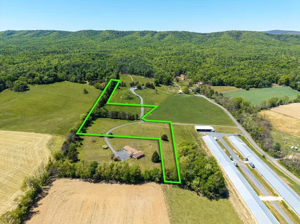 Paradise Ln, Bridgewater, VA 22812