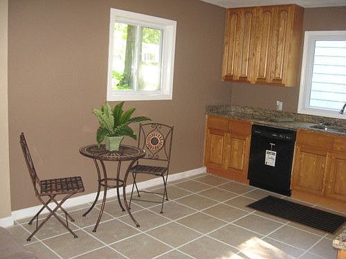 2nd image of 8415 Boone Blvd