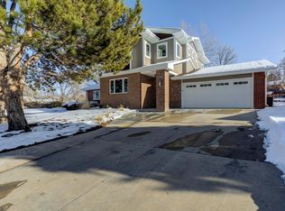 2900 Robb Cir, Lakewood, CO 80215