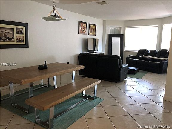 2nd image of 7301 NW 113th Pl