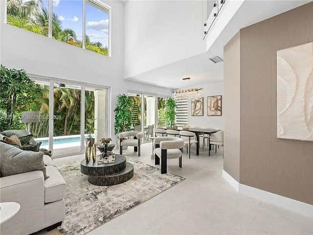 4621 NW 93rd Doral Ct — Photo 5