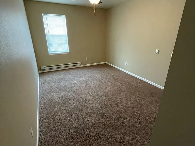 Grasslands Apartments — Photo 8