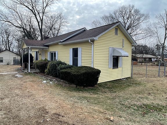 2nd image of 5827 3rd Ln