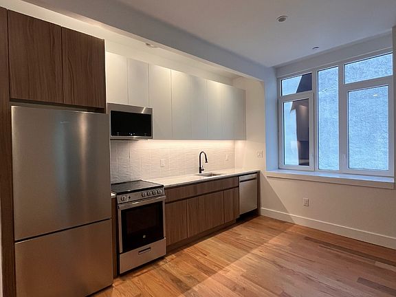 2nd image of 430 Sackett St #2