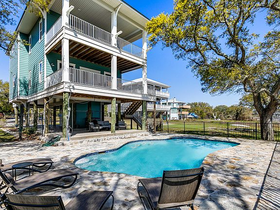 3rd image of 5129 Soundside Dr