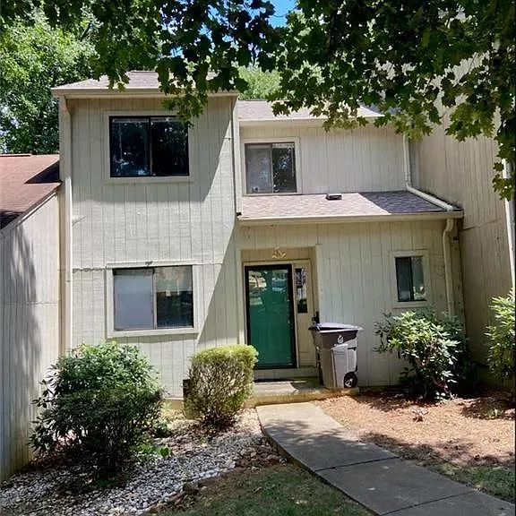 242 Lamplighter Cir — Photo 1