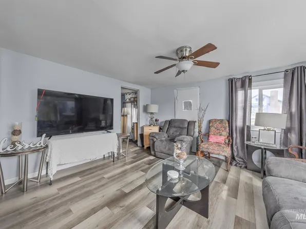 107 SE 5th Ave, Ontario, OR 97914