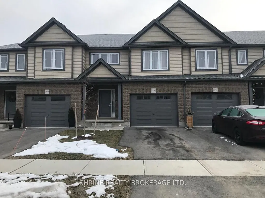 3 bed, $2,475 — Photo 2