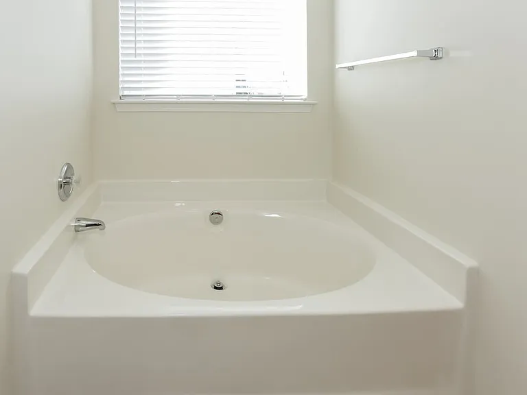 2722 Forest Grove Ct — Photo 12