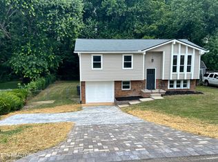 6021 John May Dr, Knoxville, TN 37921