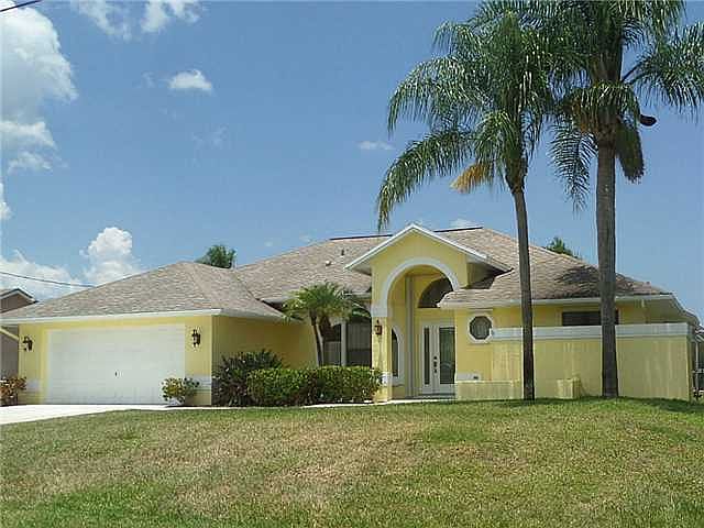 1st image of 3085 SE Galt Cir