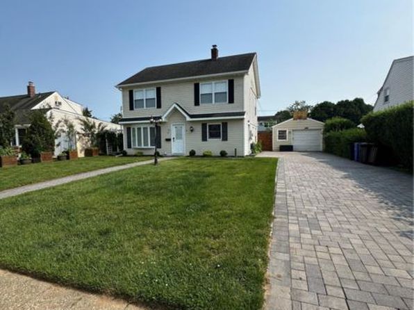 12 Green Ln
