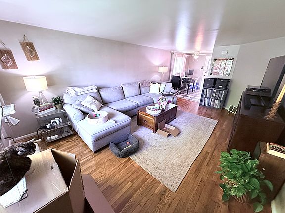 5th image of 934 Woodhill Dr