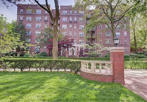 3rd image of 77-34 113th St APT 6D