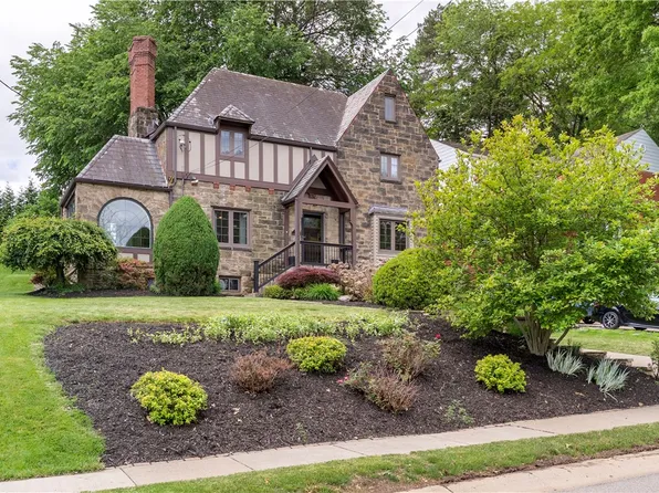 538 Greenhurst Dr, Pittsburgh, PA 15243