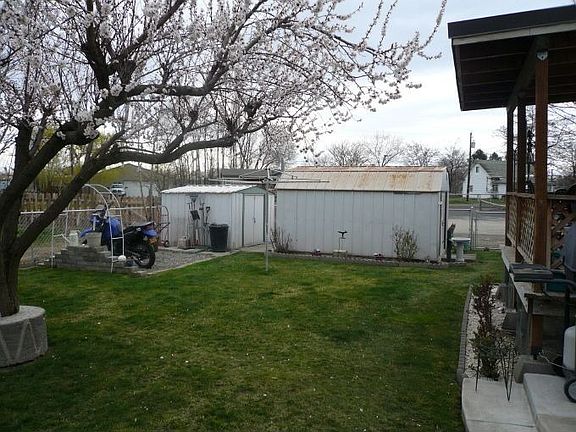 Fenced Yard