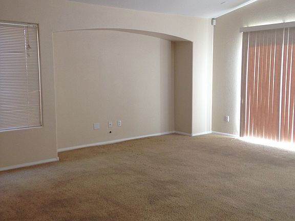 4th image of 421 Orchid Oasis Ave