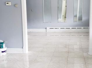 6053 W Addison St #1, Chicago, IL 60634