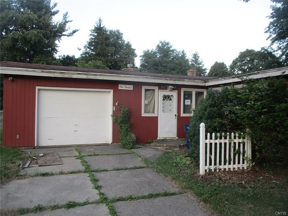 1st image of 113 Windcrest Dr