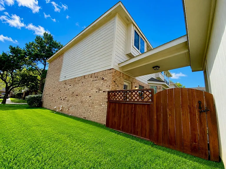 6315 Holly Canyon Ct — Photo 4