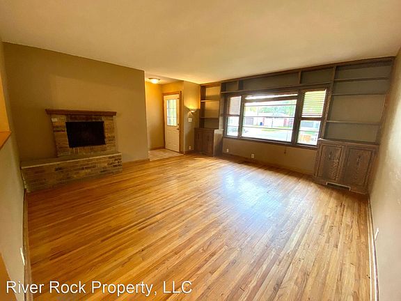 4th image of 417 16th St S #8513228