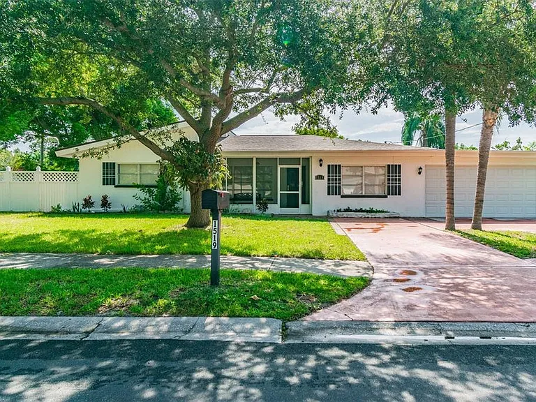 1519 Bass Blvd — Photo 2