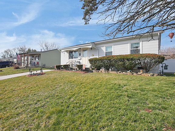 3rd image of 3851 Wade Rd