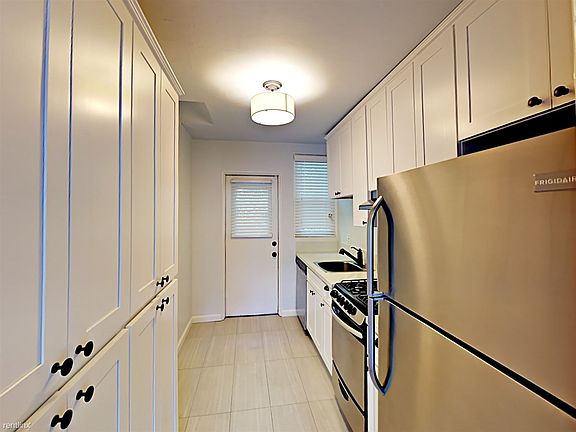 2nd image of 4520 30th St