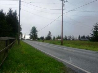 825 Arrowhead Rd, Camano island, WA 98282